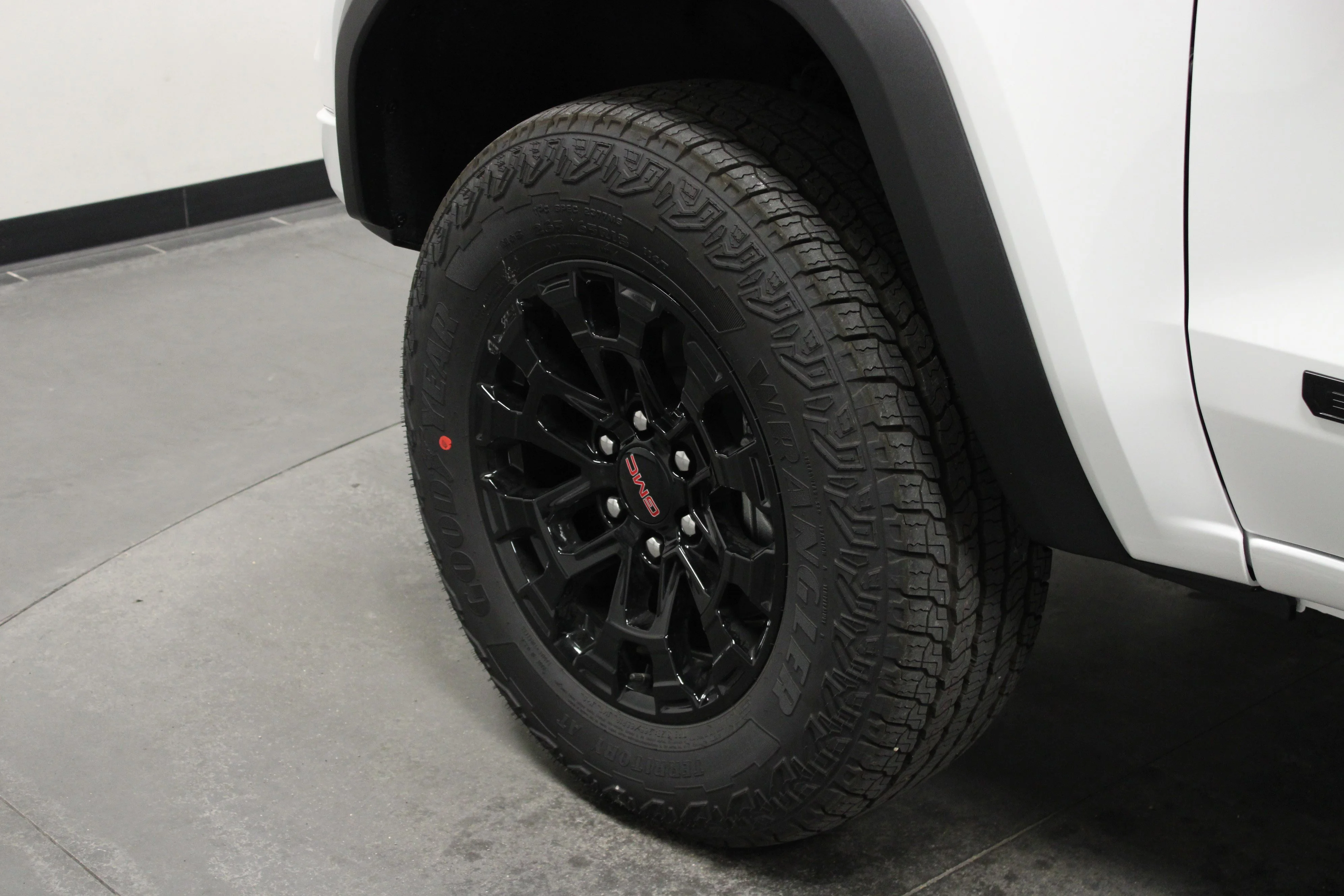 New 2026 Summit White GMC Elevation image 10