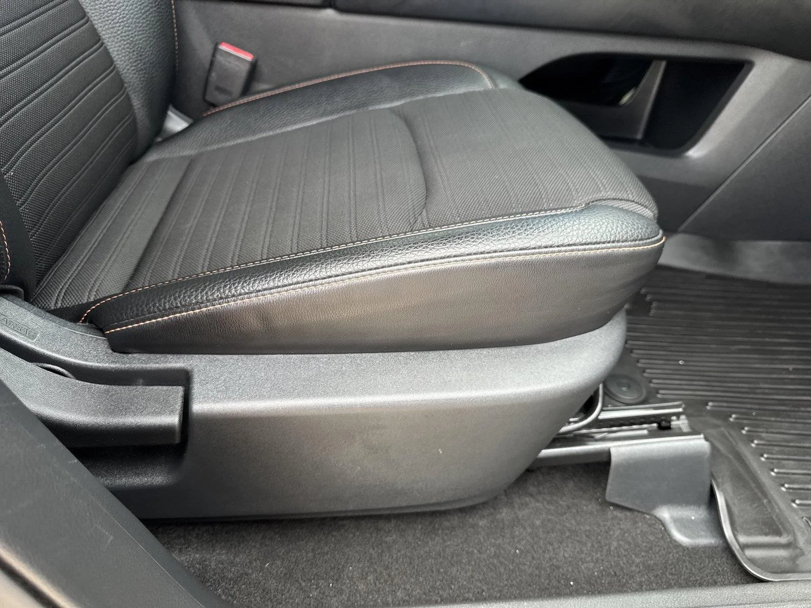 Used 2024 Gun Metallic Nissan Rock Creek image 36