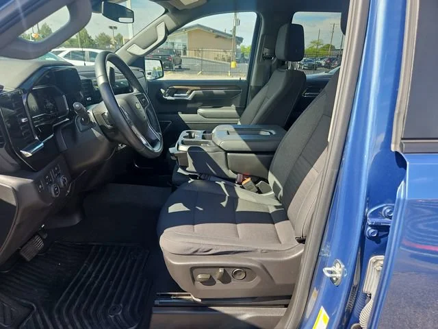 Used 2024 Lakeshore Blue Metallic Chevrolet LT (2FL) image 10
