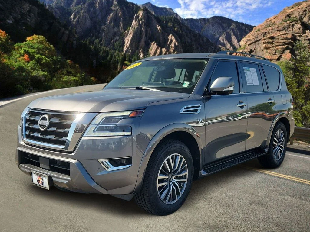 Used 2022 Gray Nissan SL image 5