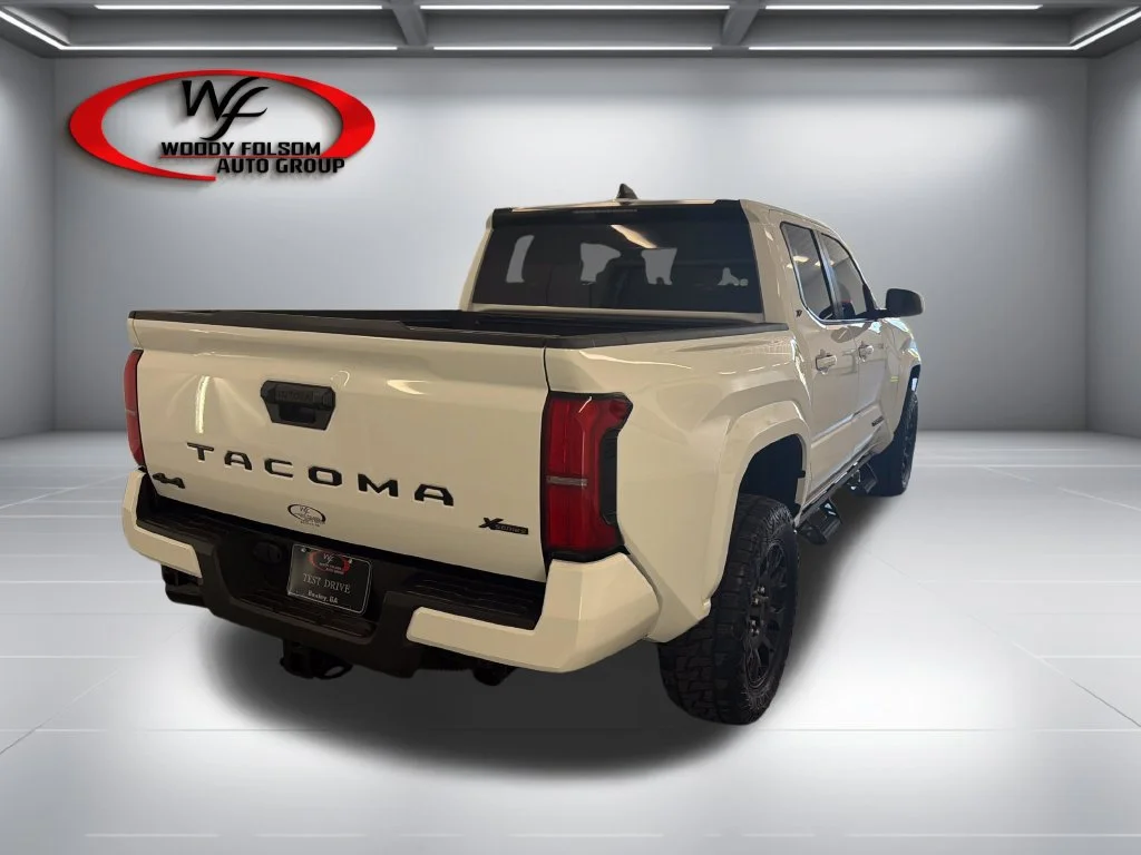 Used 2025 White Toyota SR5 image 6