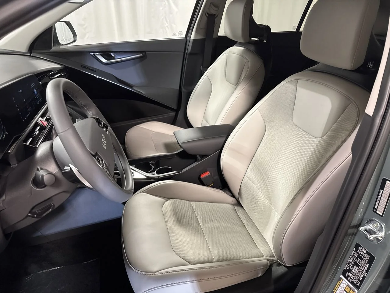 New 2026 Green Kia EX image 4