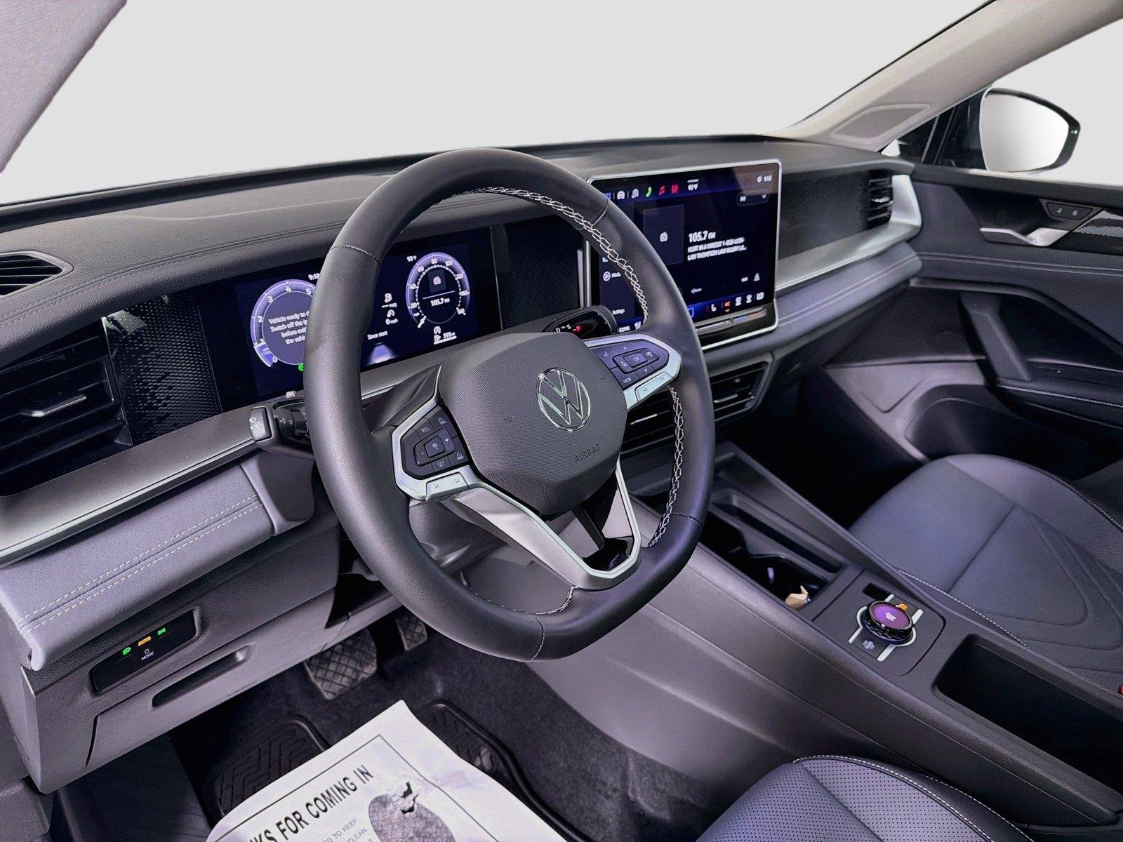 New 2026 Deep Black Pearl Volkswagen SE image 9