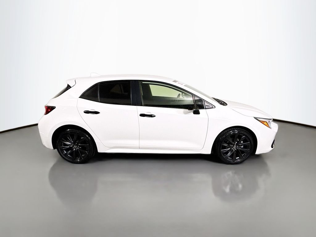 Used 2024 Ice Cap Toyota XSE image 8