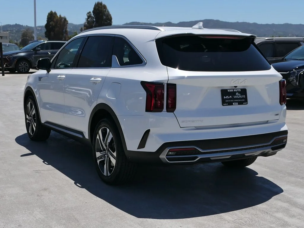 Used 2023 White Kia EX image 6