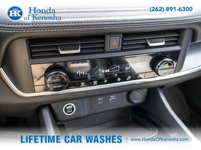 Used 2023 Gun Metallic Nissan SV image 18