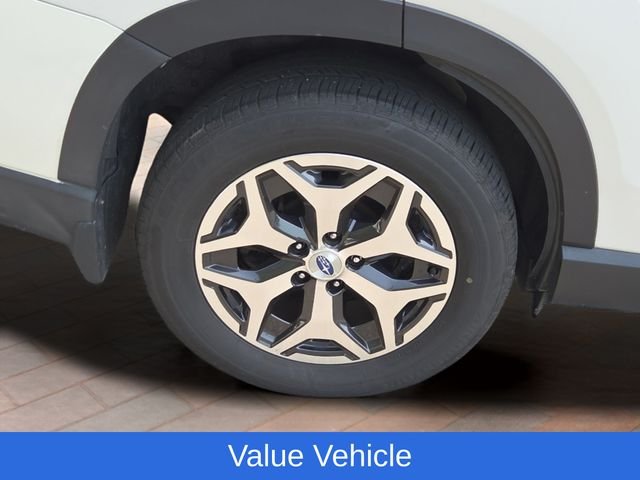 Used 2020 Crystal White Pearl Subaru Premium image 5
