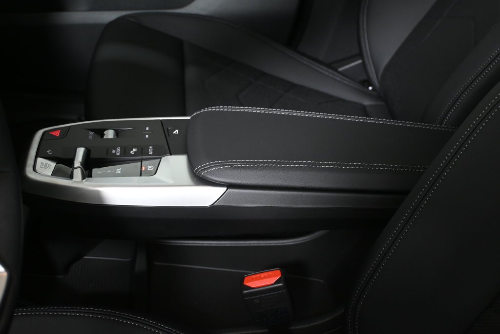 Used 2026 Black BMW xDrive28i image 25