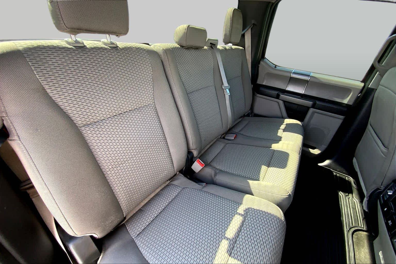 Used 2018 Magnetic Metallic Ford XLT image 18