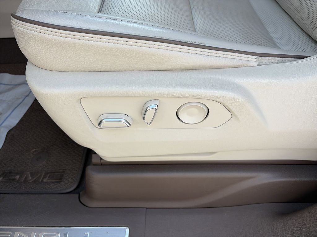 Certified Used 2023 White Frost Tricoat GMC Denali image 13