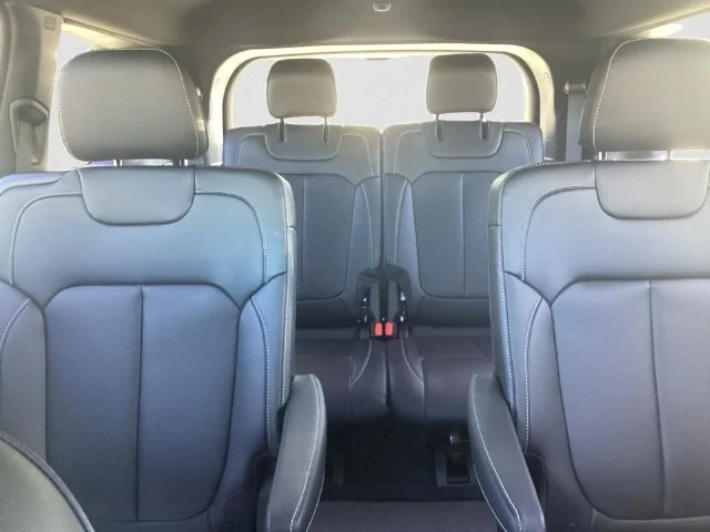 New 2027 Black Jeep L LIMITED 4X4 image 13