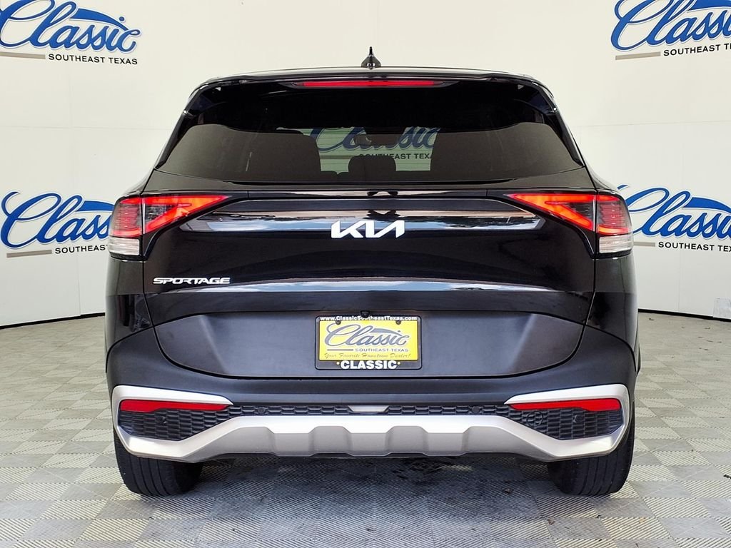 Used 2023 Black Kia LX image 4
