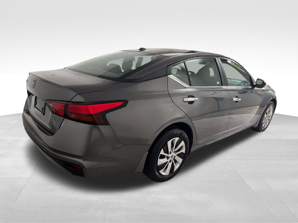 Used 2025 Gray Nissan 2.5 S image 5