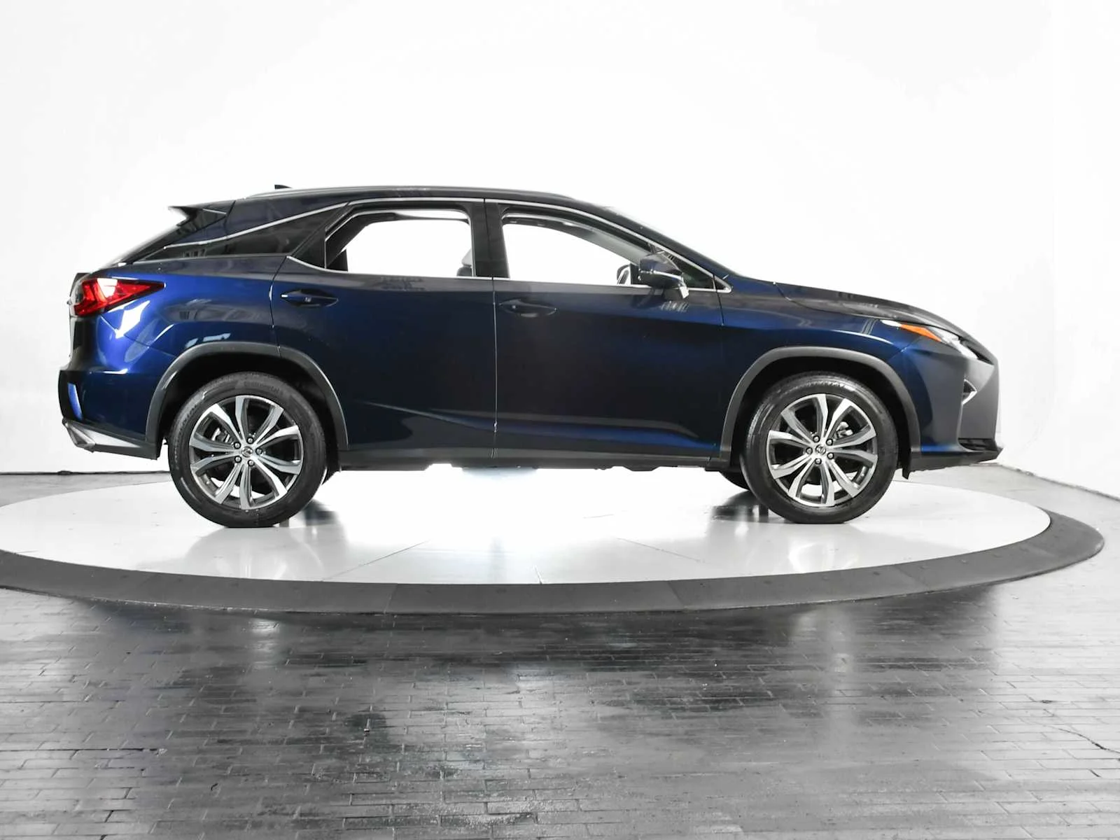 Used 2019 Nightfall Mica Lexus  image 8