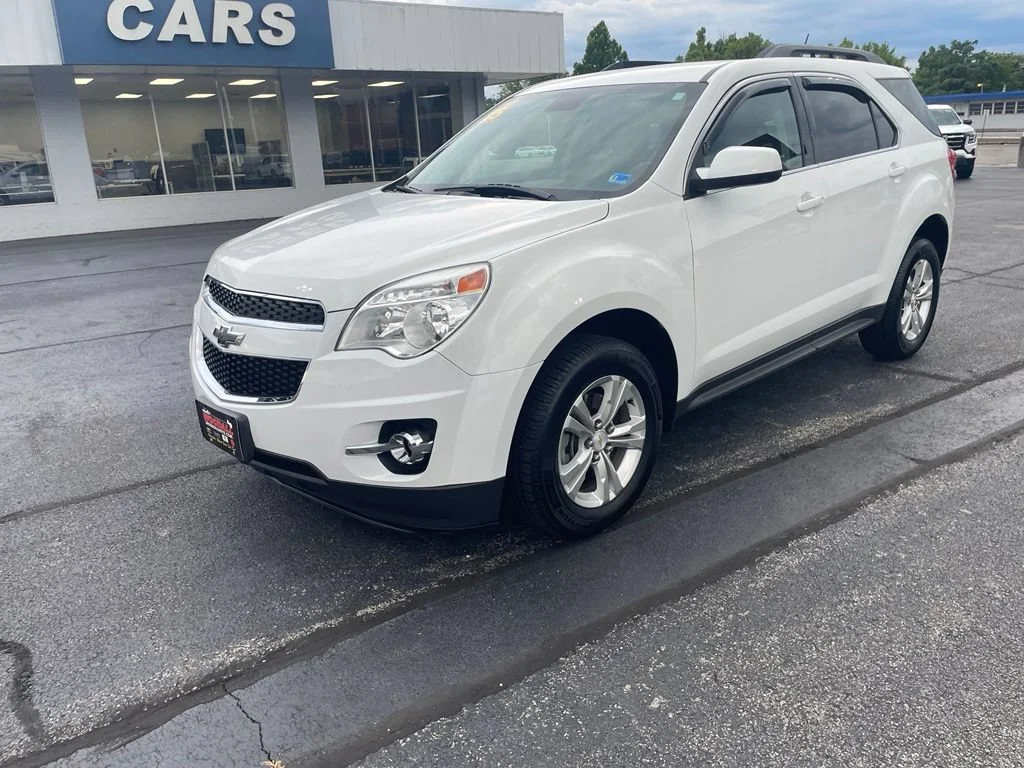 Used 2015 SUMMIT WHITE Chevrolet LT image 3