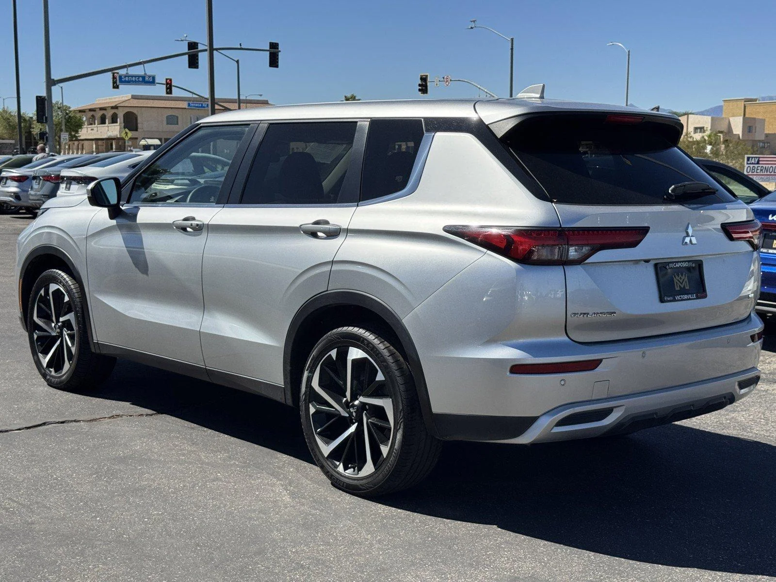 Used 2024  Mitsubishi SE image 4