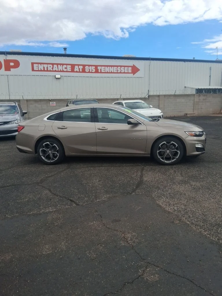 Used 2024 Gray Chevrolet LT image 4