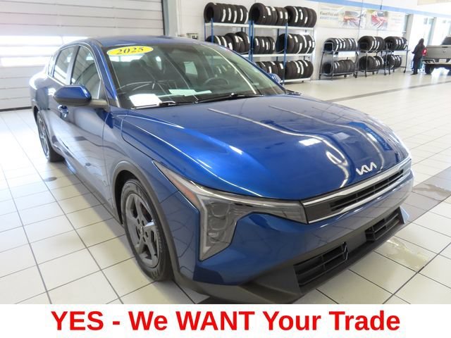 2025 Kia K4 LXS - Photo 16