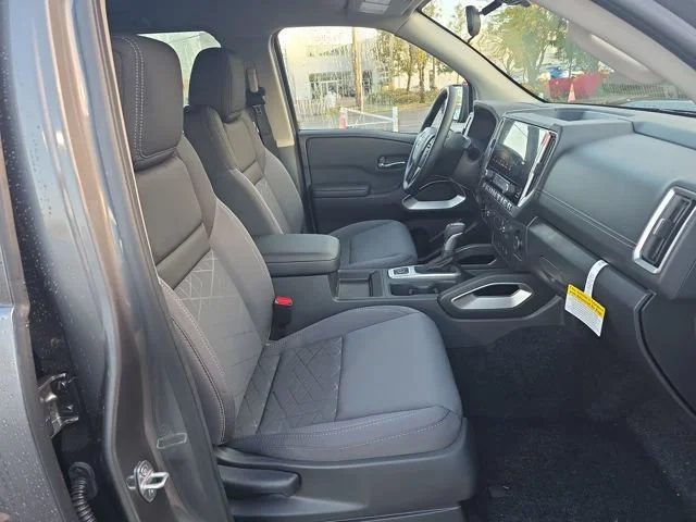 2026 Nissan Frontier SV - Photo 9