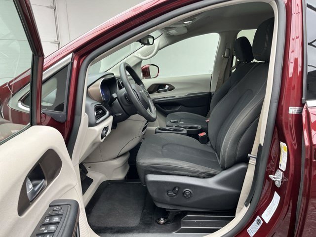 Used 2018 Velvet Red Pearlcoat Chrysler Touring Plus image 3