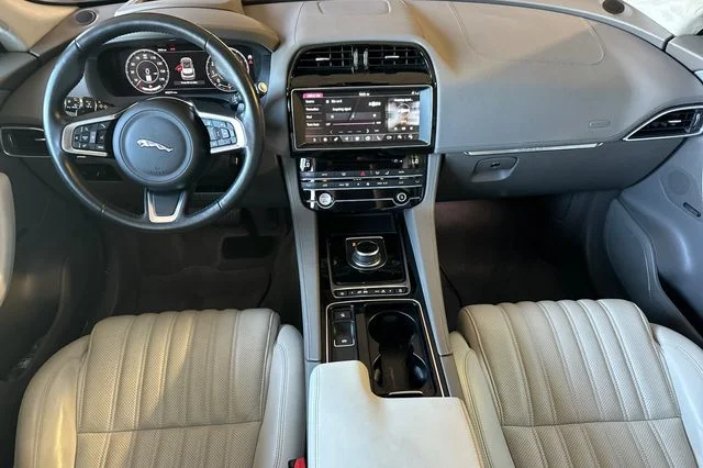 Used 2020 Blue Jaguar 30t Portfolio image 12