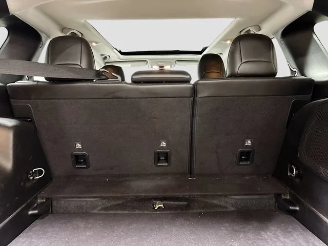Used 2021  Jeep Latitude Plus image 26