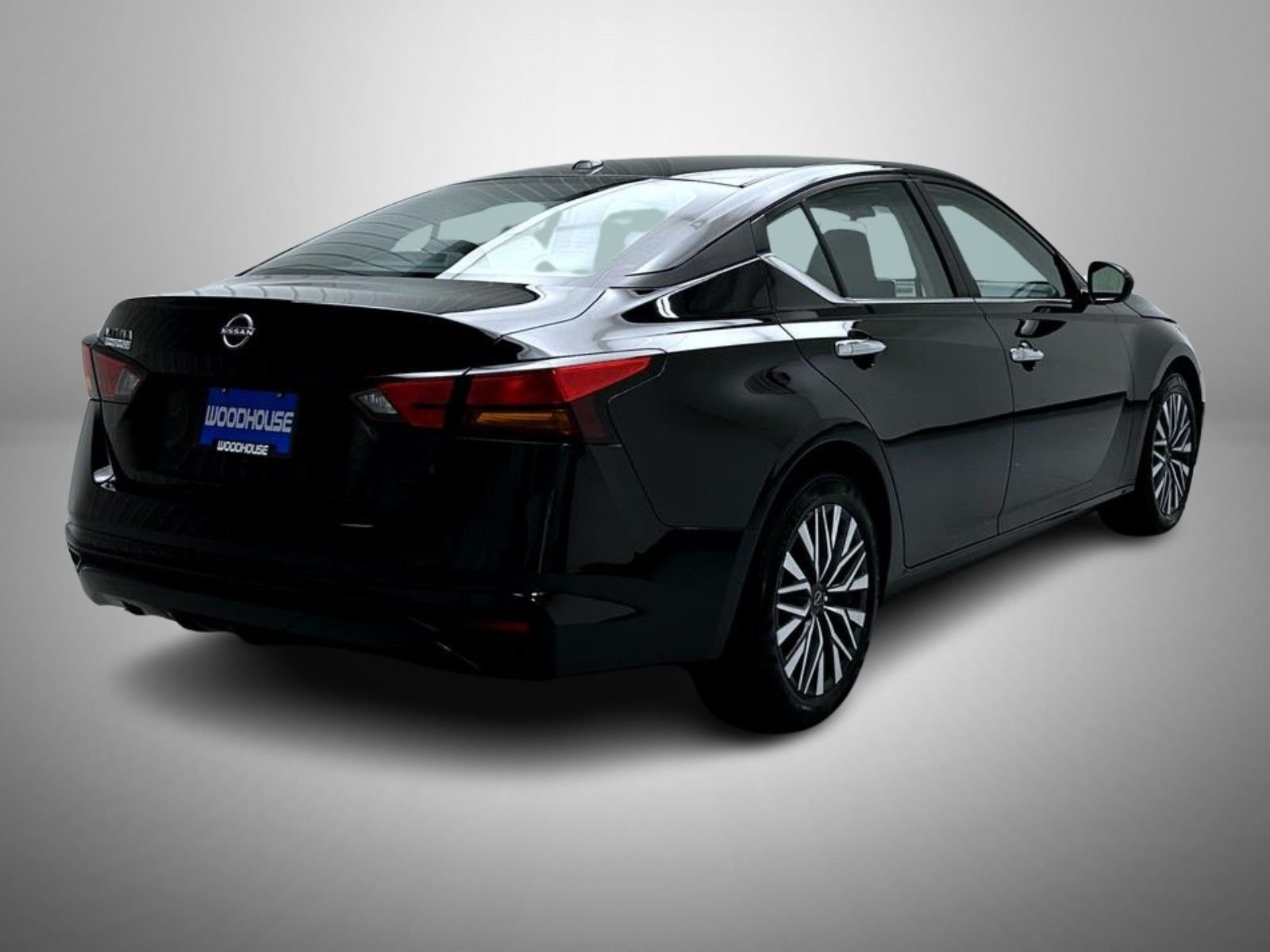 Used 2025 Black Nissan 2.5 SV image 5