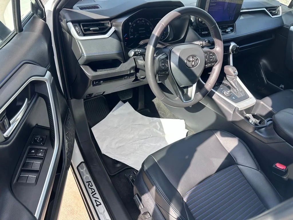 2024 Toyota RAV4 XSE - Photo 15