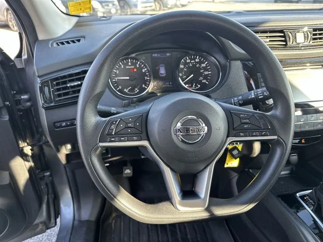 Used 2021 Gray Nissan S image 13