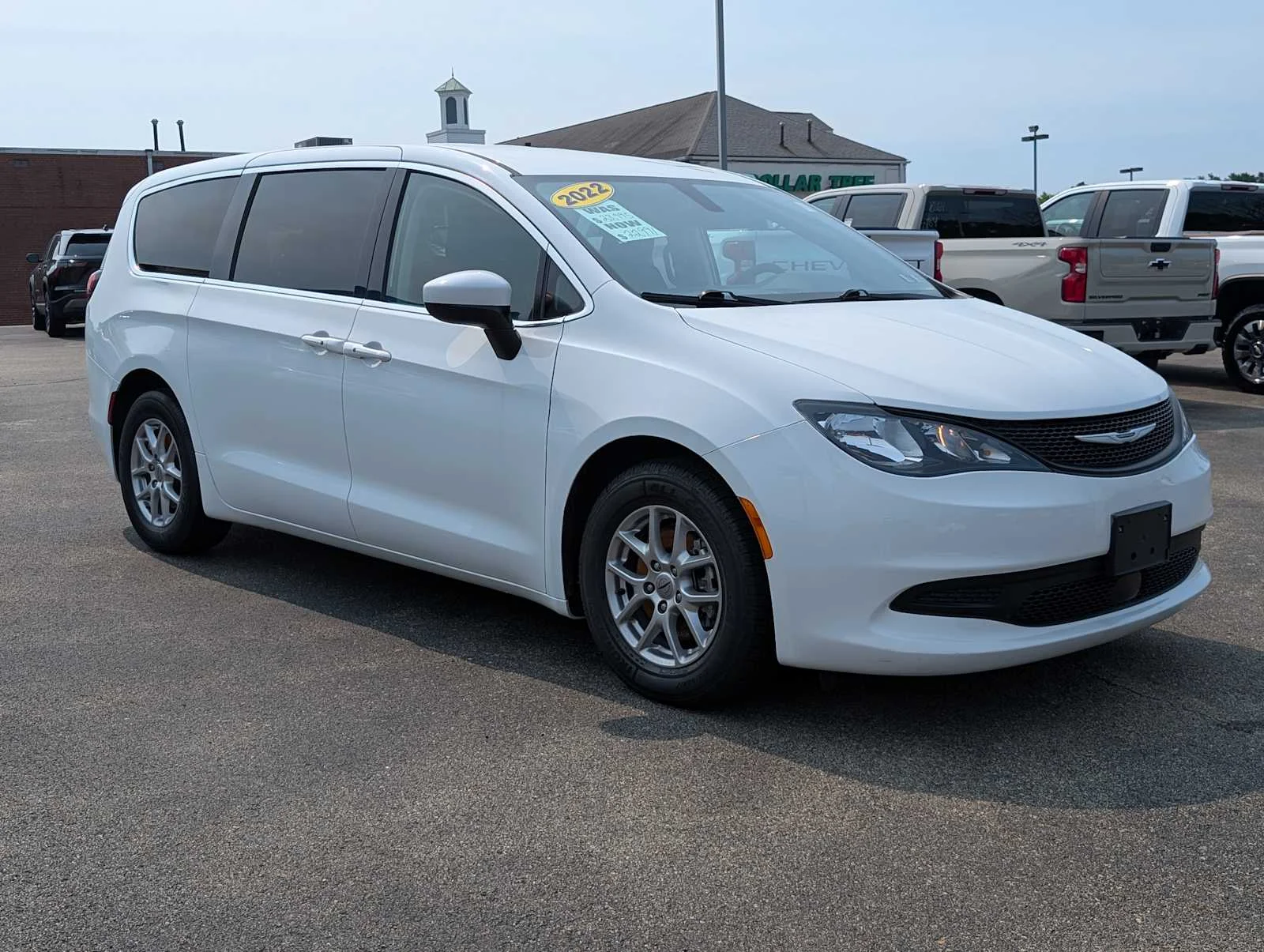 Used 2022 Bright White Clearcoat Chrysler LX image 6
