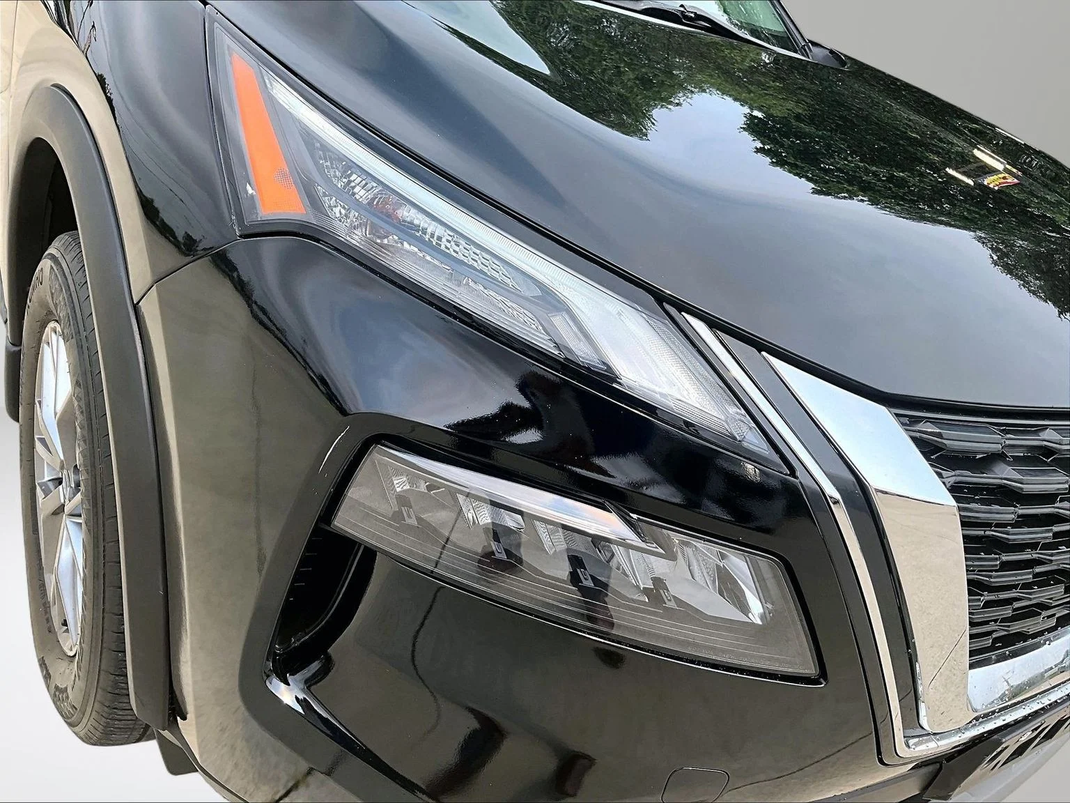 Used 2023 Black Nissan S image 28