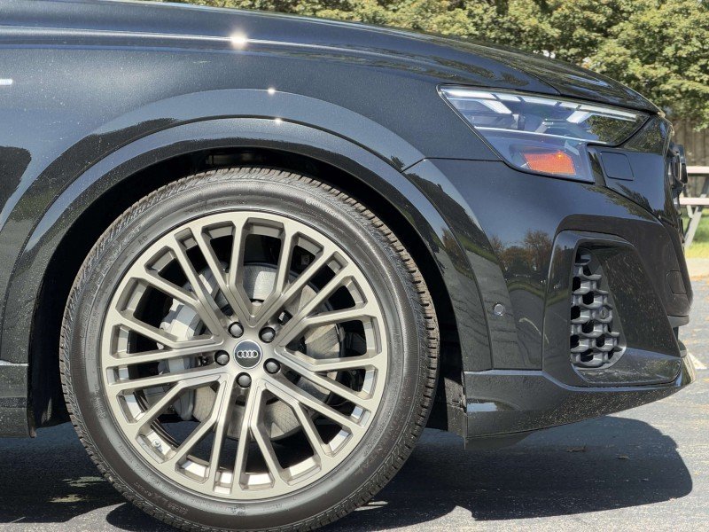 New 2027 Mythos Black Metallic Audi Prestige image 32