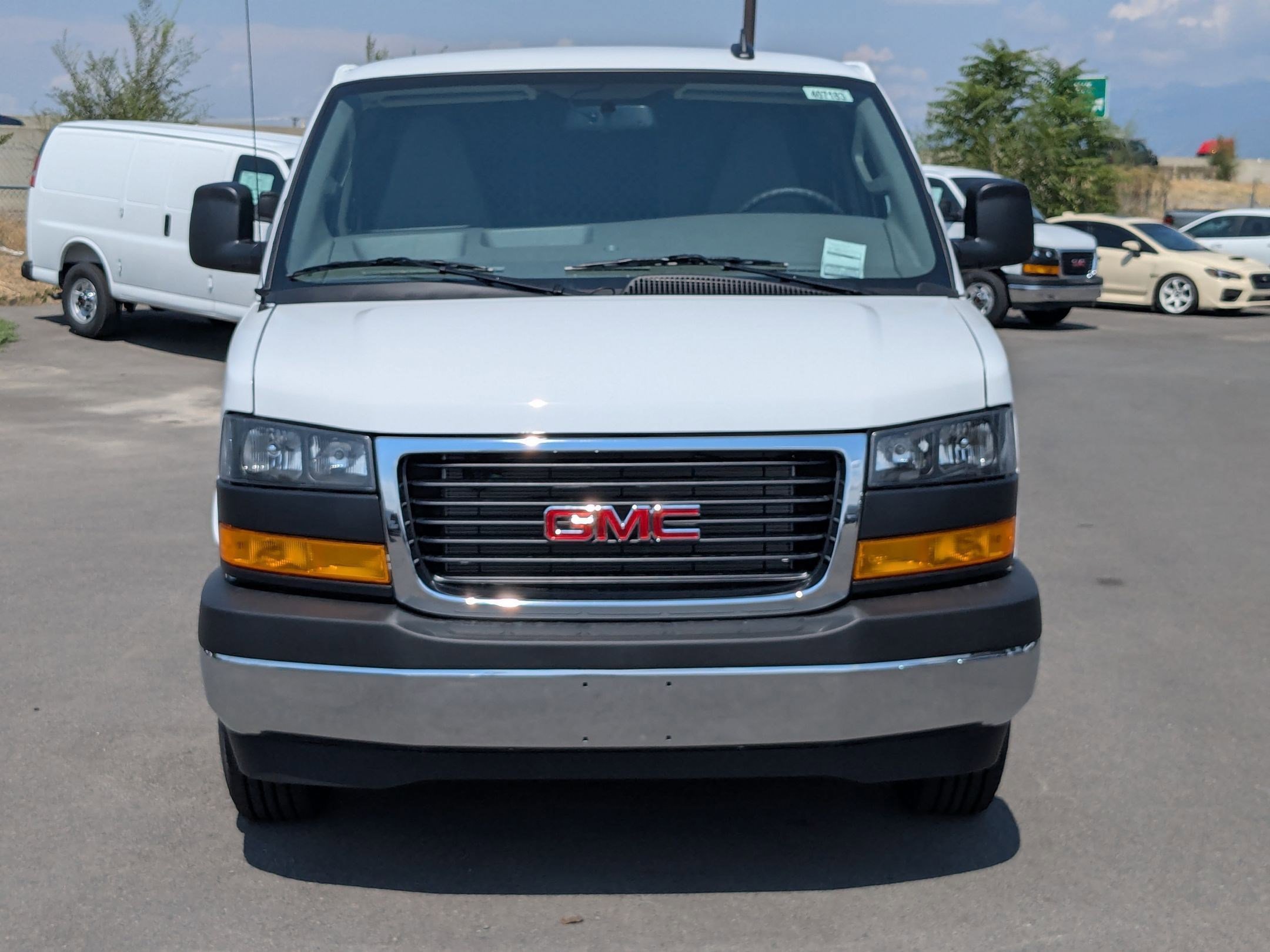 2025 GMC Savana Cargo Work Van - Photo 8