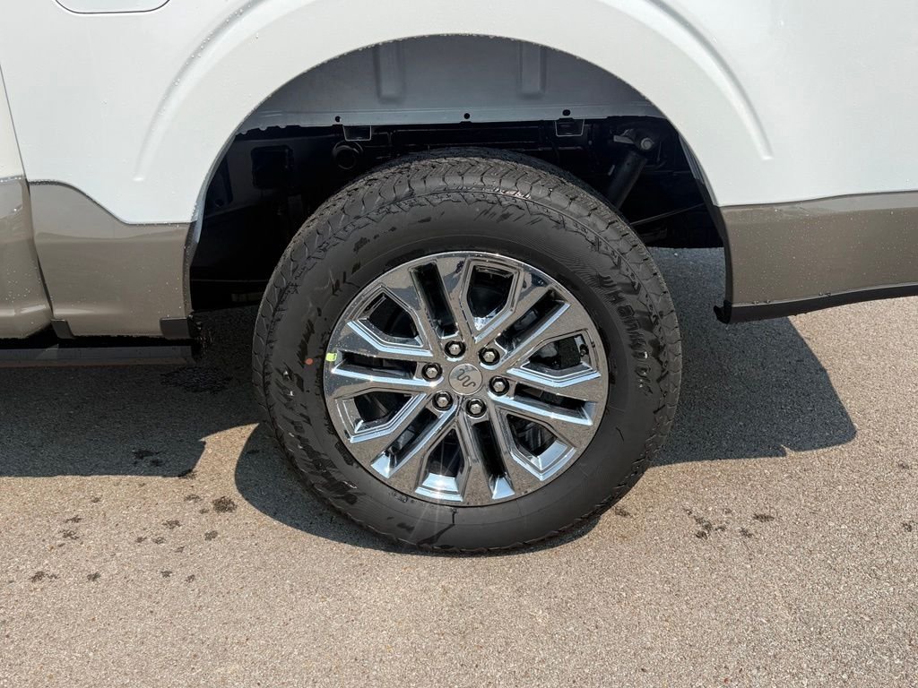 New 2026 Star White Metallic Tri-Coat Ford King Ranch® image 44