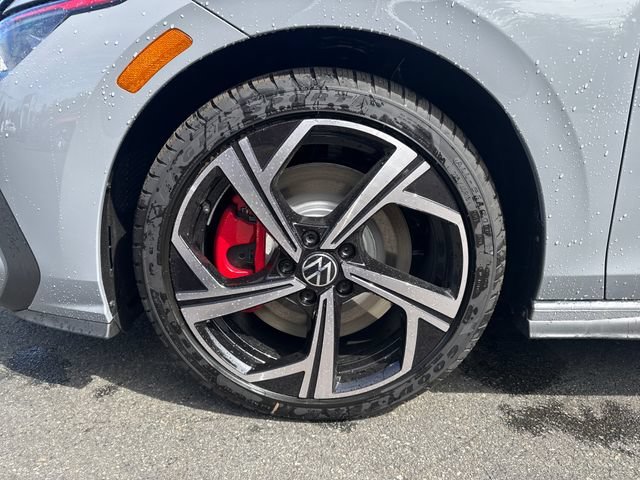 New 2026 Moonstone Gray Volkswagen SE image 30