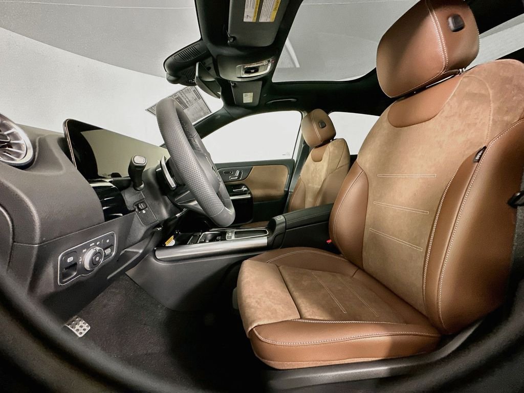 New 2026 Polar White Mercedes-Benz GLA 250 image 22