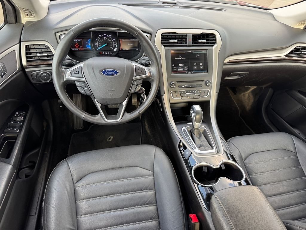 Used 2016 Black Ford SE image 11
