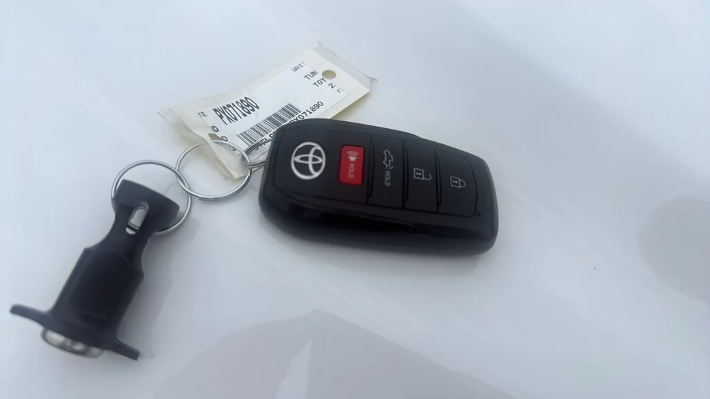 Used 2023 White Toyota SR5 image 25