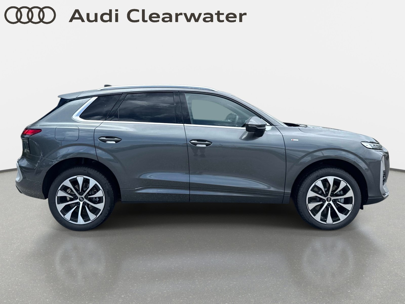 New 2026 Daytona Gray Pearl Effect Audi S line image 5