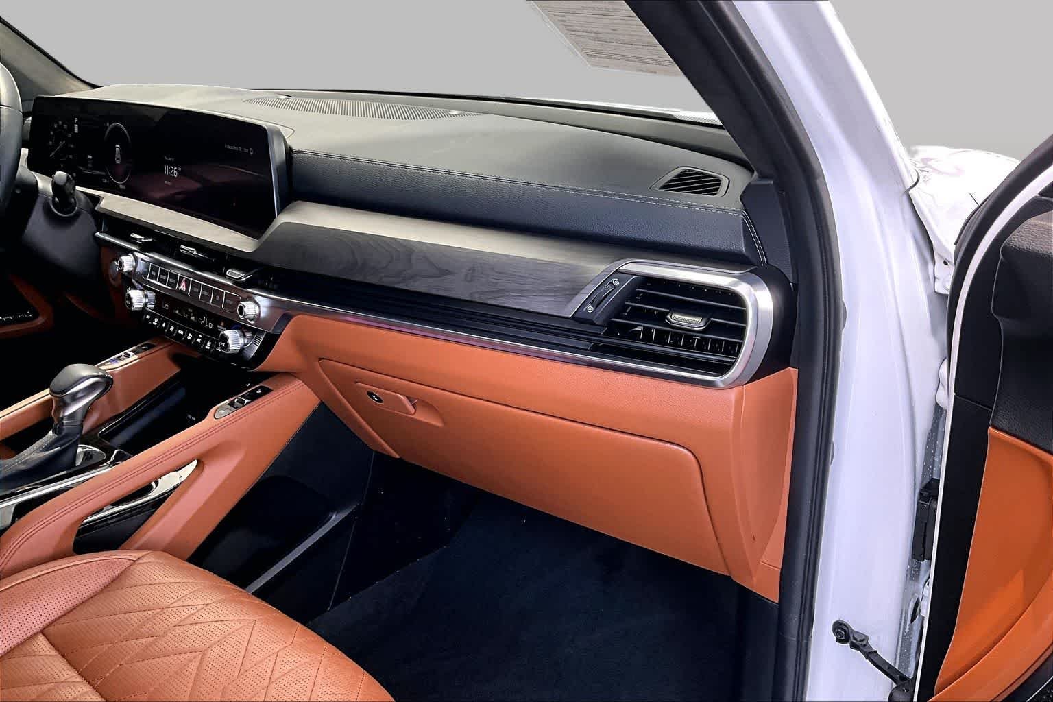 Used 2024 Glacial White Pearl Kia SX Prestige X-Line image 19