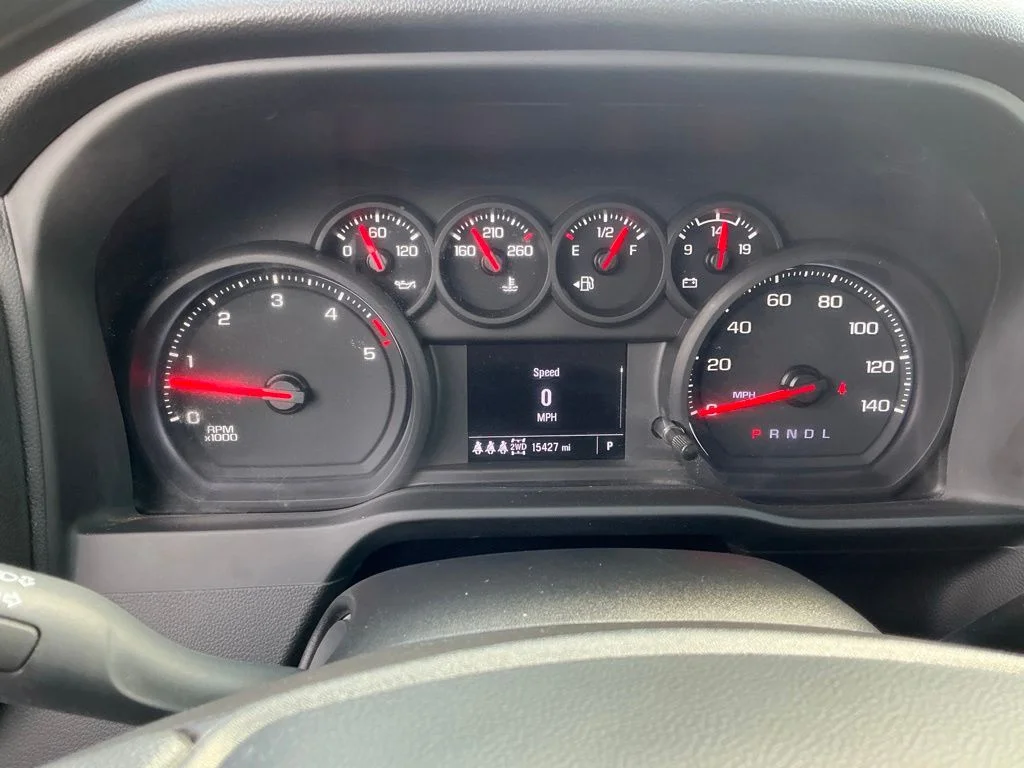 Used 2025 White Chevrolet Custom image 44