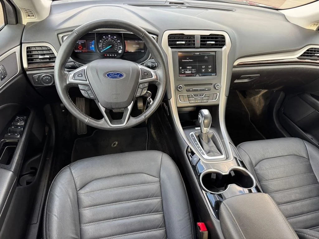 Used 2016 Black Ford SE image 11