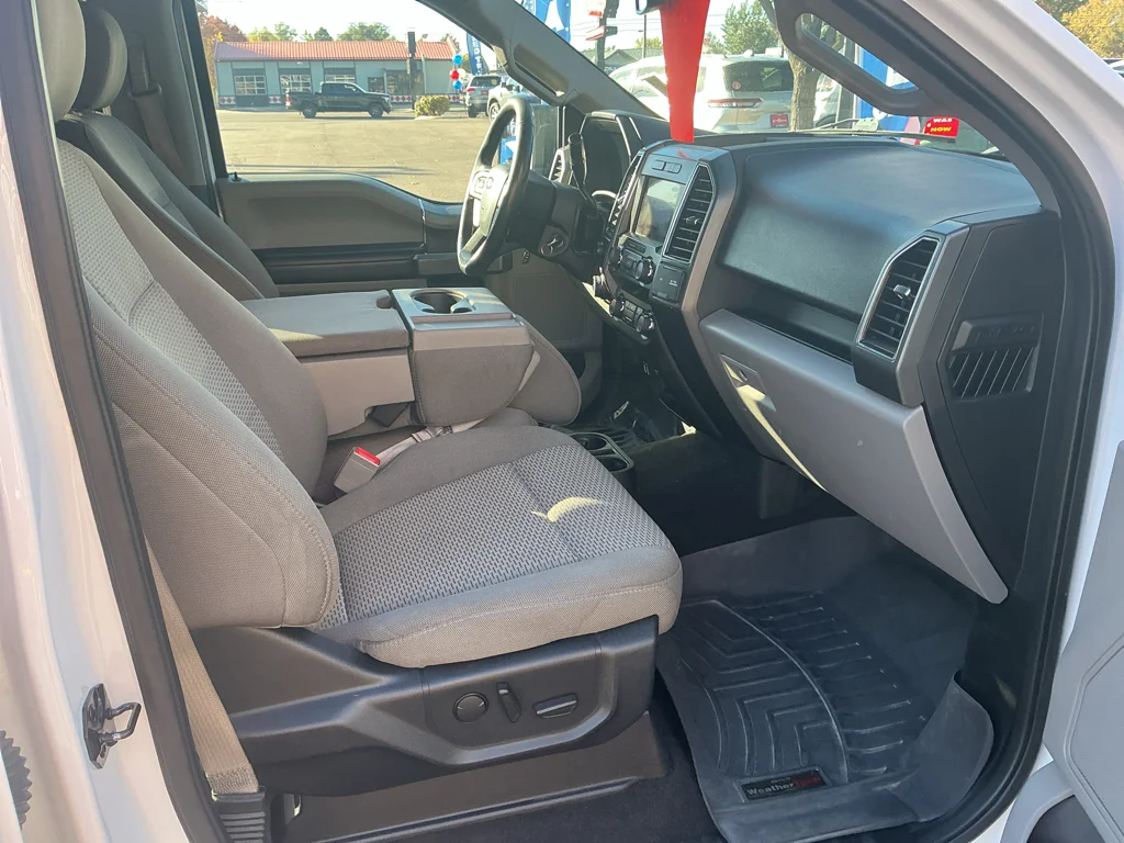 Used 2019 Oxford White Ford XLT image 18
