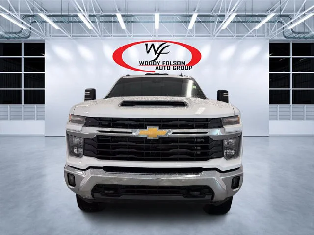 Used 2024 White Chevrolet LT image 2