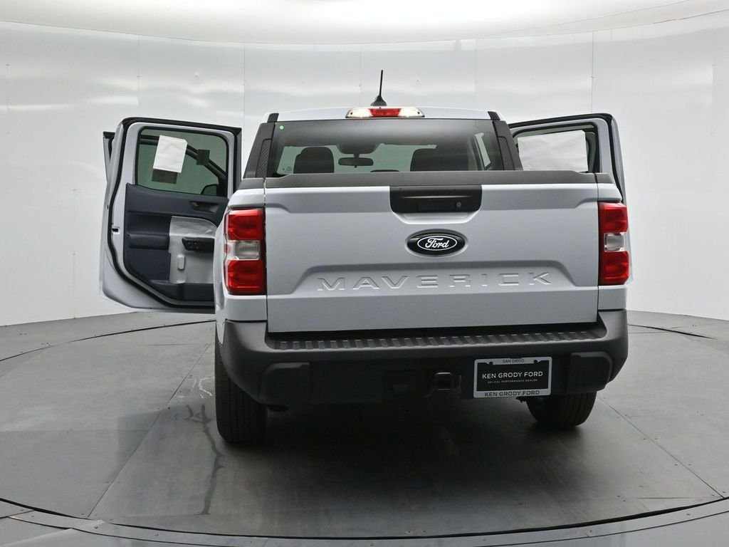 New 2026 Space White Metallic Ford XLT image 26