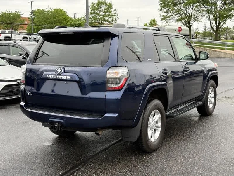 Used 2022 Nautical Blue Metallic Toyota SR5 Premium image 3