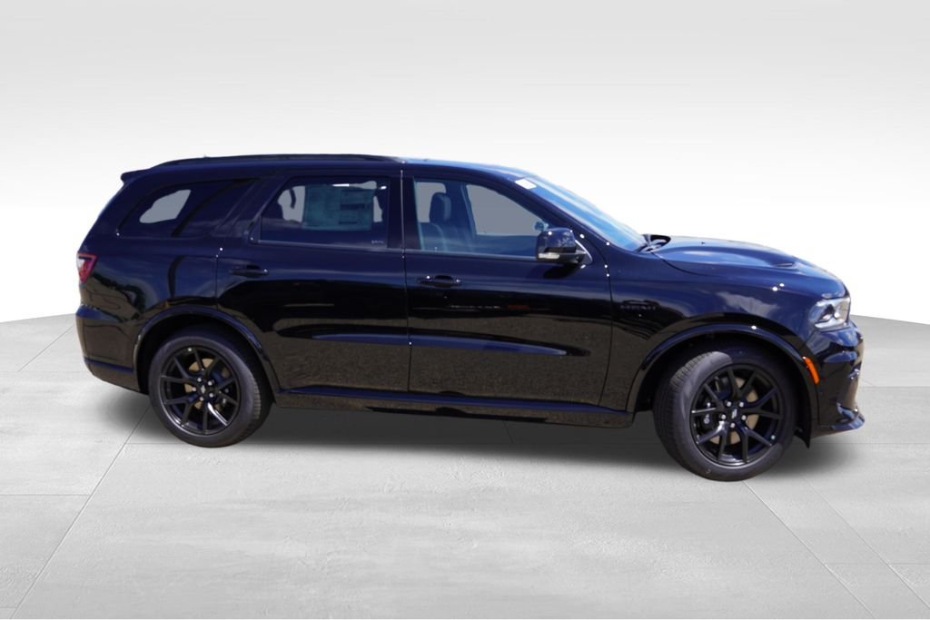 New 2026 Diamond Black Clear-Coat Exterior Paint Dodge GT Premium HEMI V8 image 2