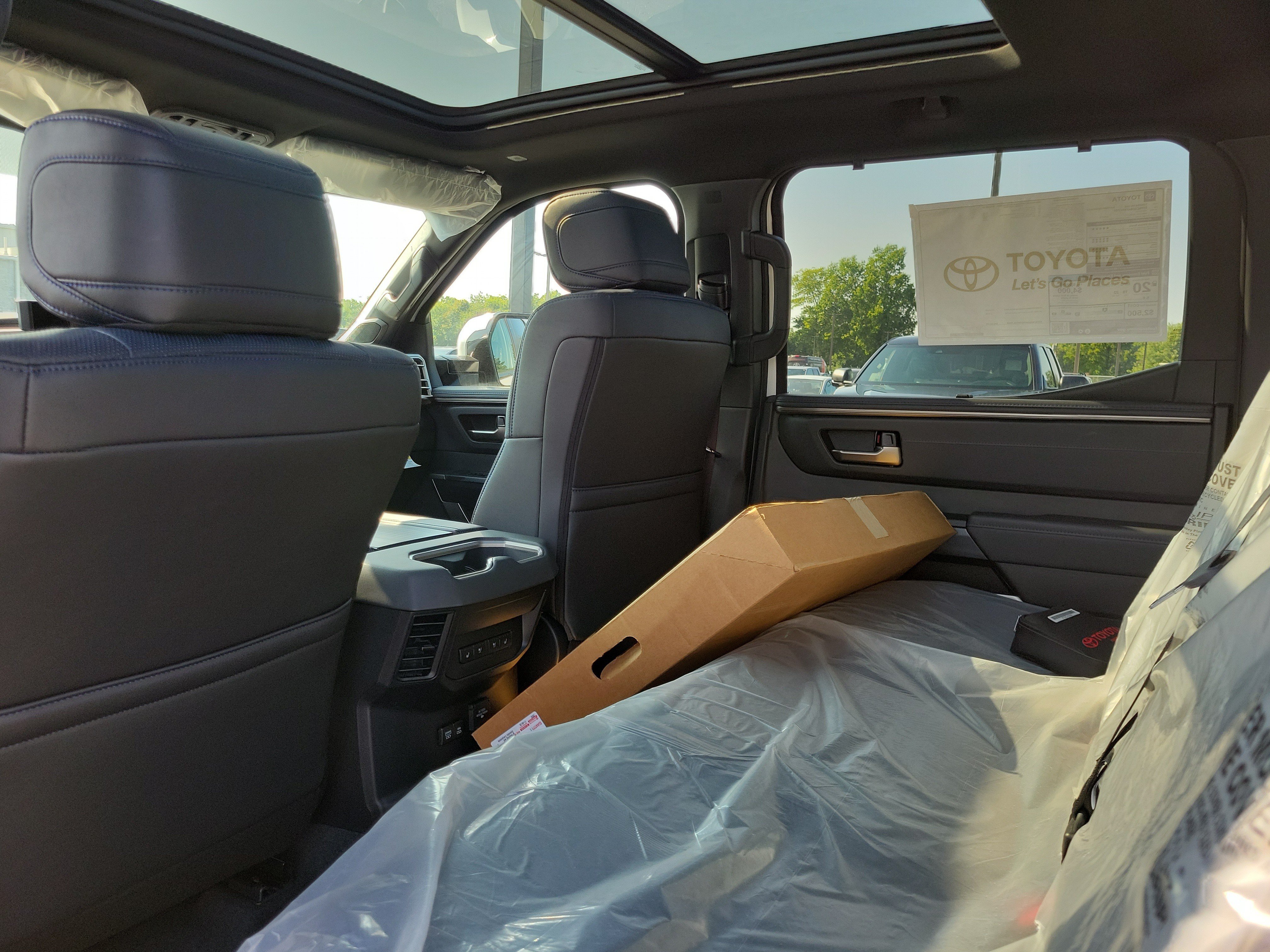 New 2026 Wind Chill Pearl <sup>1</sup> Toyota Tundra Platinum image 14