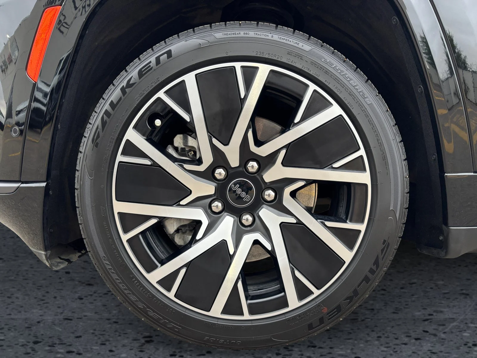 Used 2025 Black Jeep Limited image 9