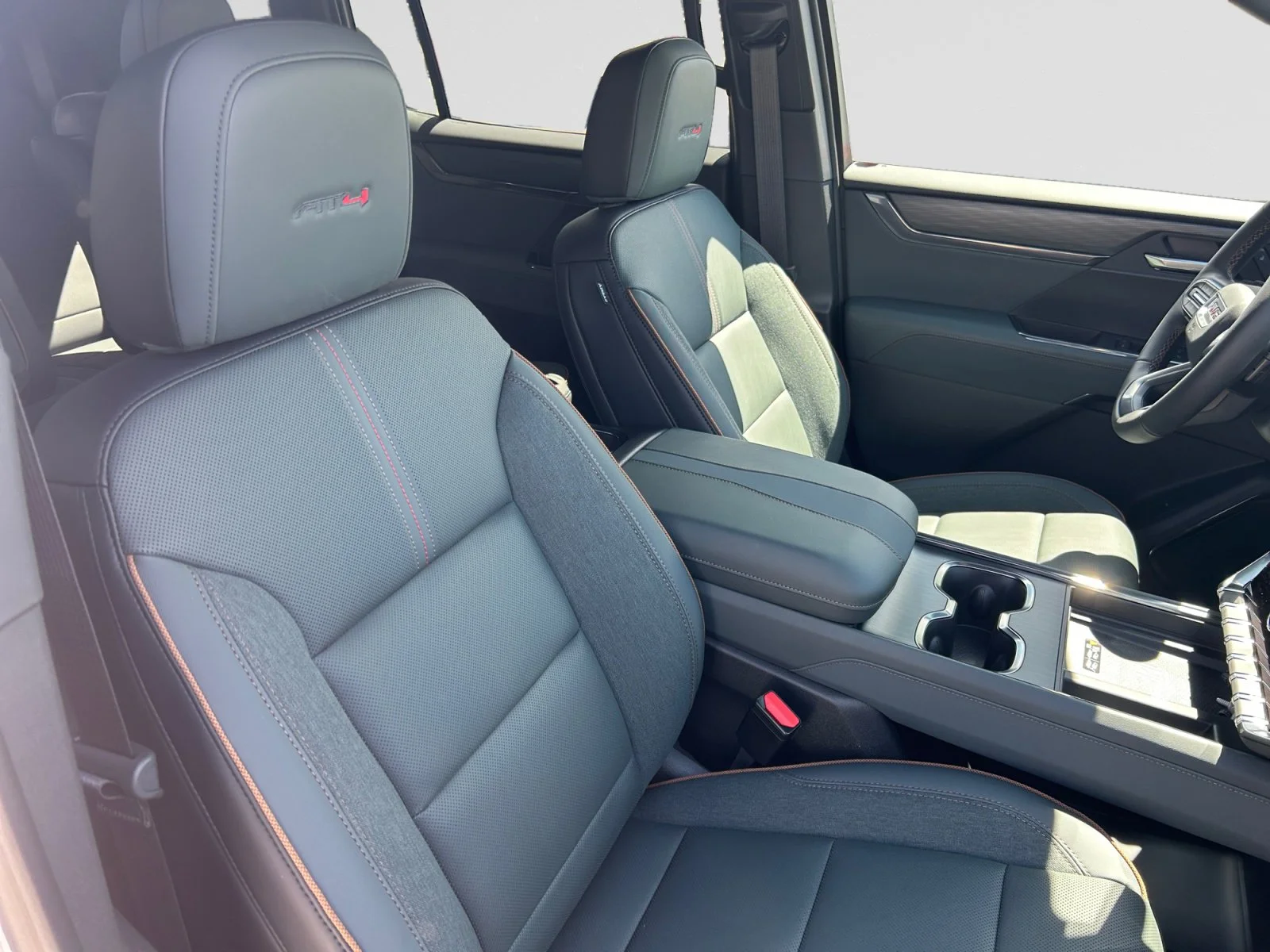 New 2026 Summit White GMC AT4 AWD image 12